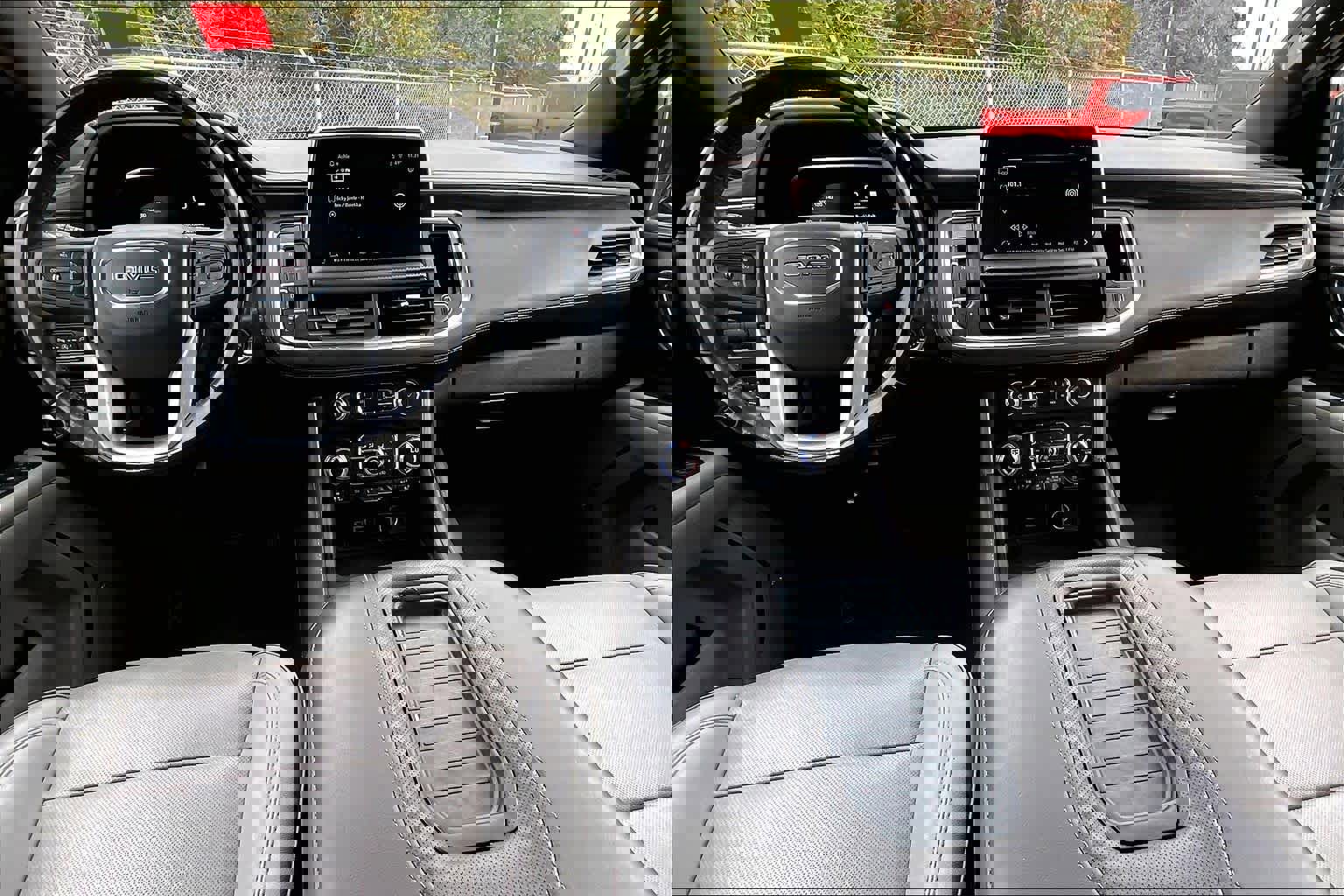 Used 2022 GMC Yukon XL SLT image 15