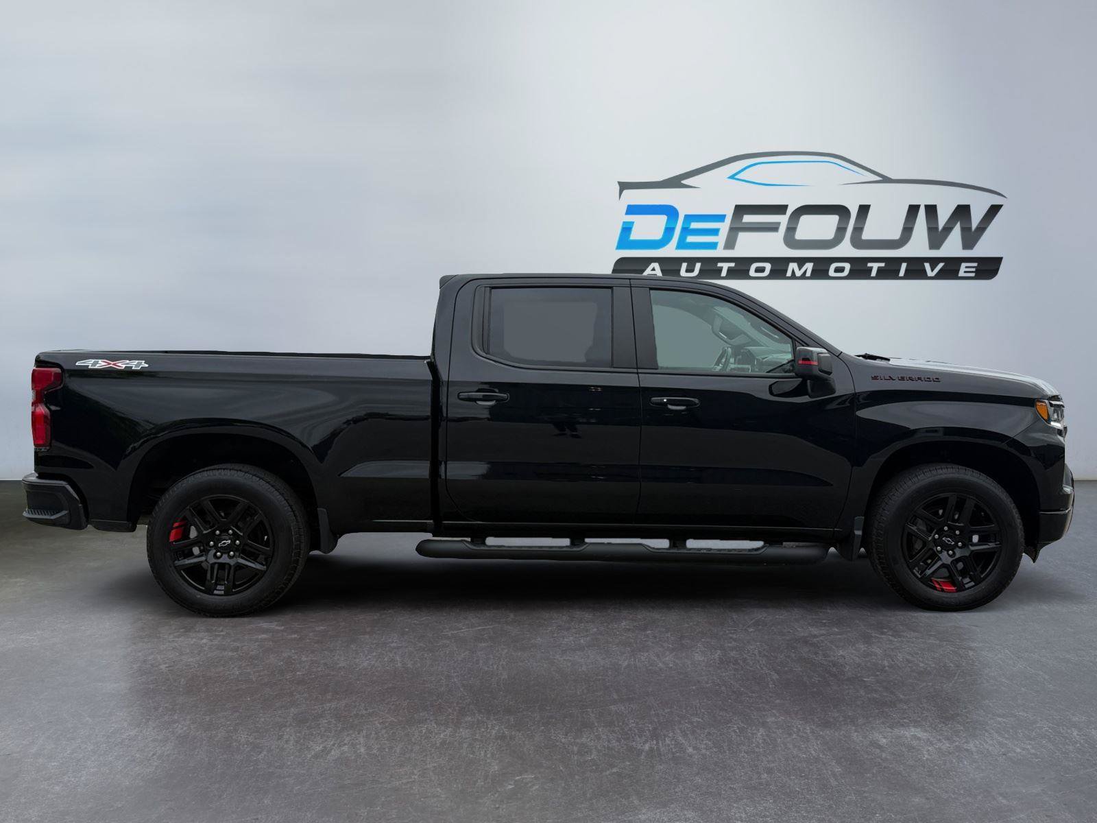 Used 2024 Chevrolet Silverado 1500 RST w/ Redline Edition AWD/4WD image 2