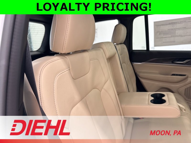 New 2025 Jeep Grand Cherokee Limited image 12