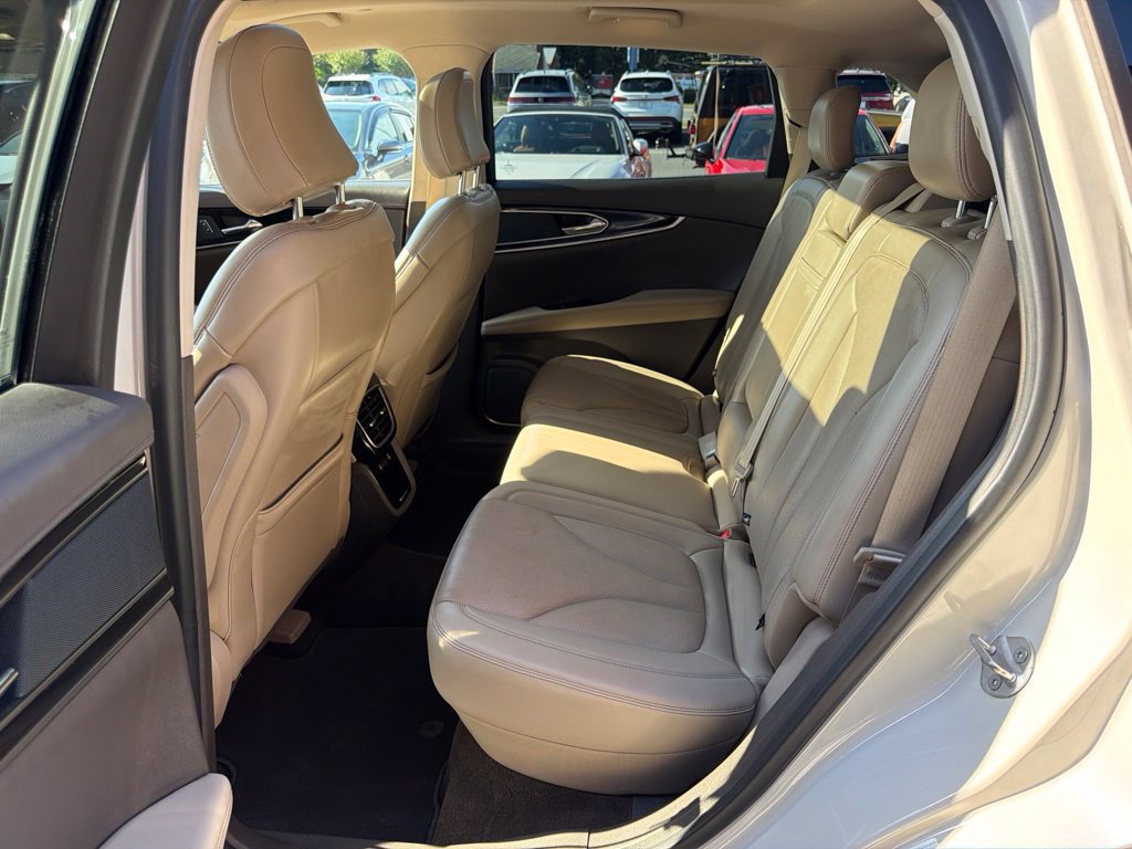 Used 2023 Lincoln Nautilus Reserve AWD/4WD image 14
