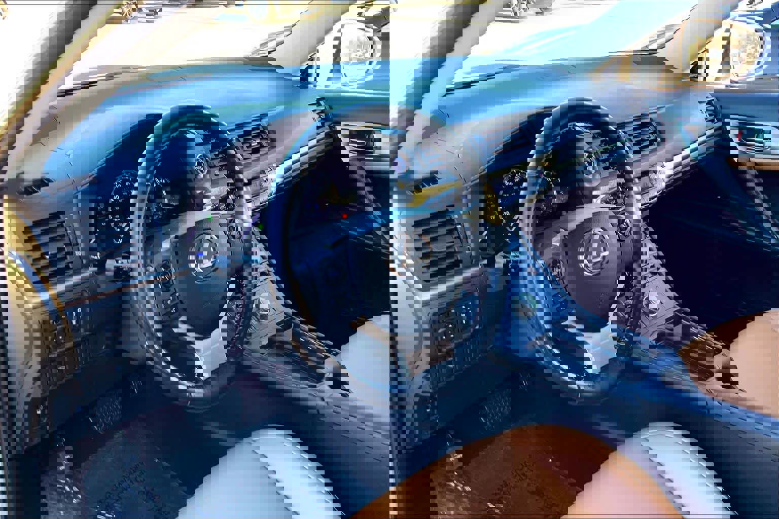 Used 2016 Lexus CT 200h image 17