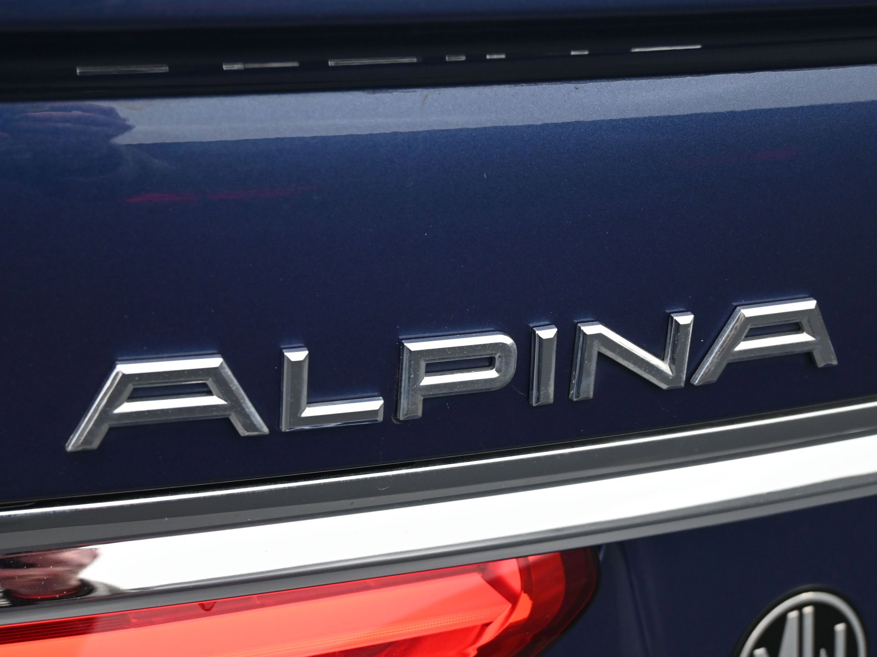 Used 2017 BMW 750i xDrive image 8