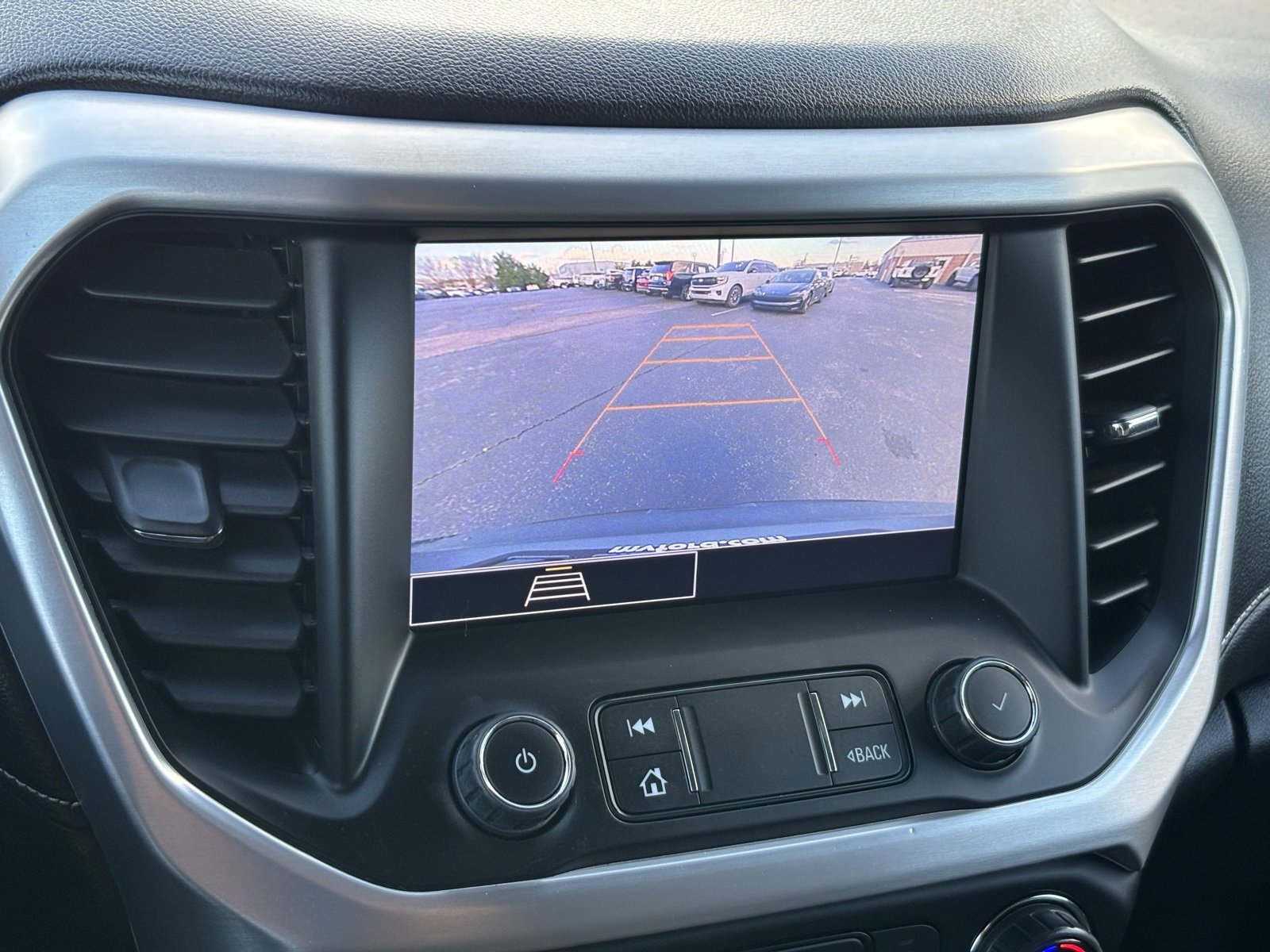 Used 2021 GMC Acadia SLE w/ Driver Convenience Package image 5