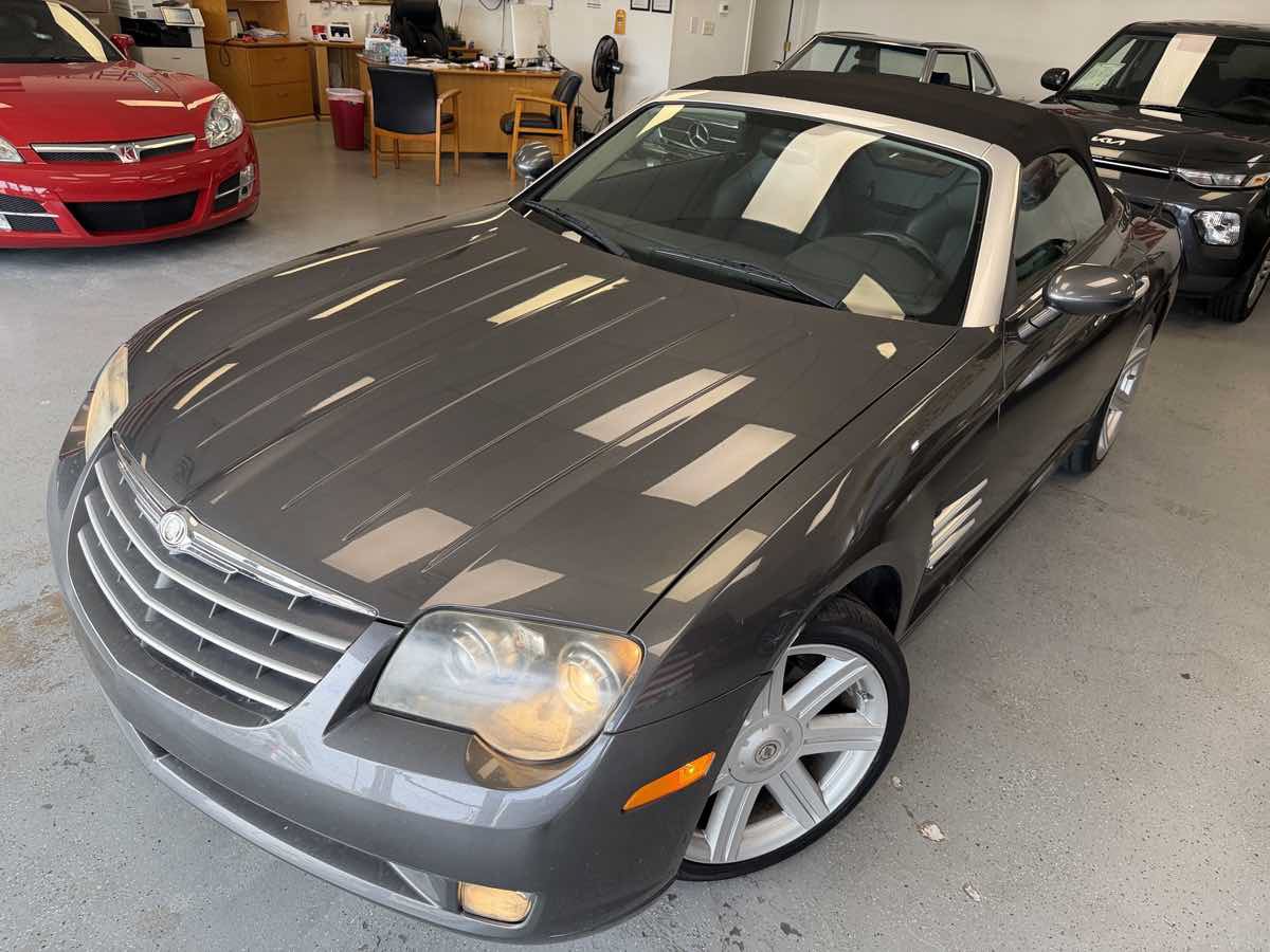 Used 2005 Chrysler Crossfire Limited RWD image 12