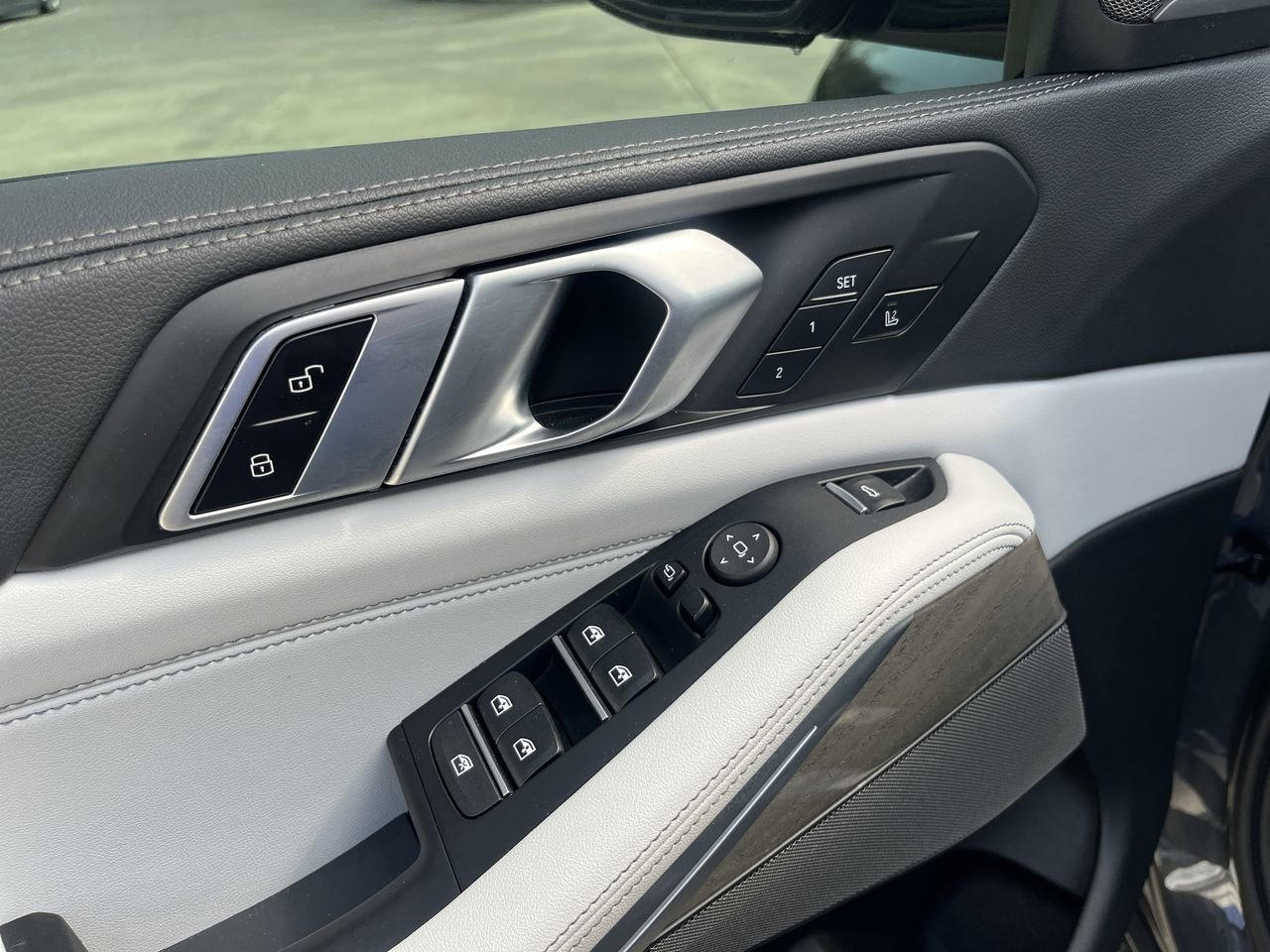 Used 2023 BMW X5 M50i w/ Executive Package image 19