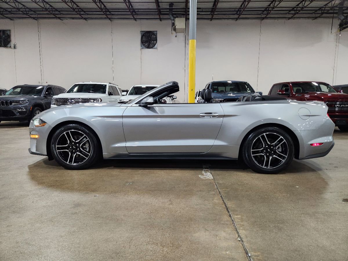 Used 2020 Ford Mustang Premium RWD image 7