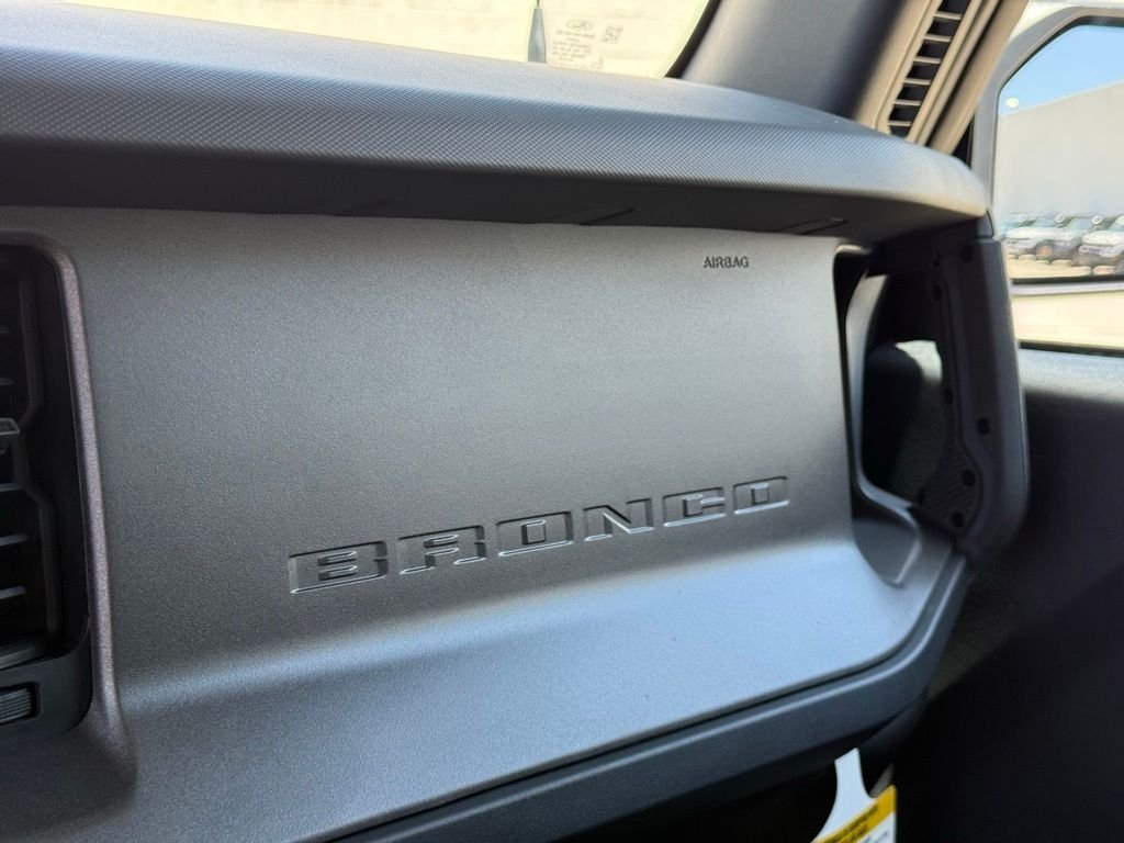 New 2026 Ford Bronco Badlands w/ Sasquatch Package AWD/4WD image 8