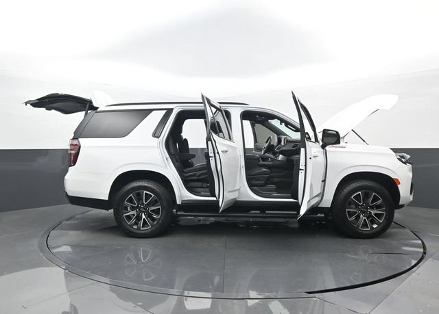 Used 2022 Chevrolet Tahoe Z71 w/ Luxury Package AWD/4WD image 34