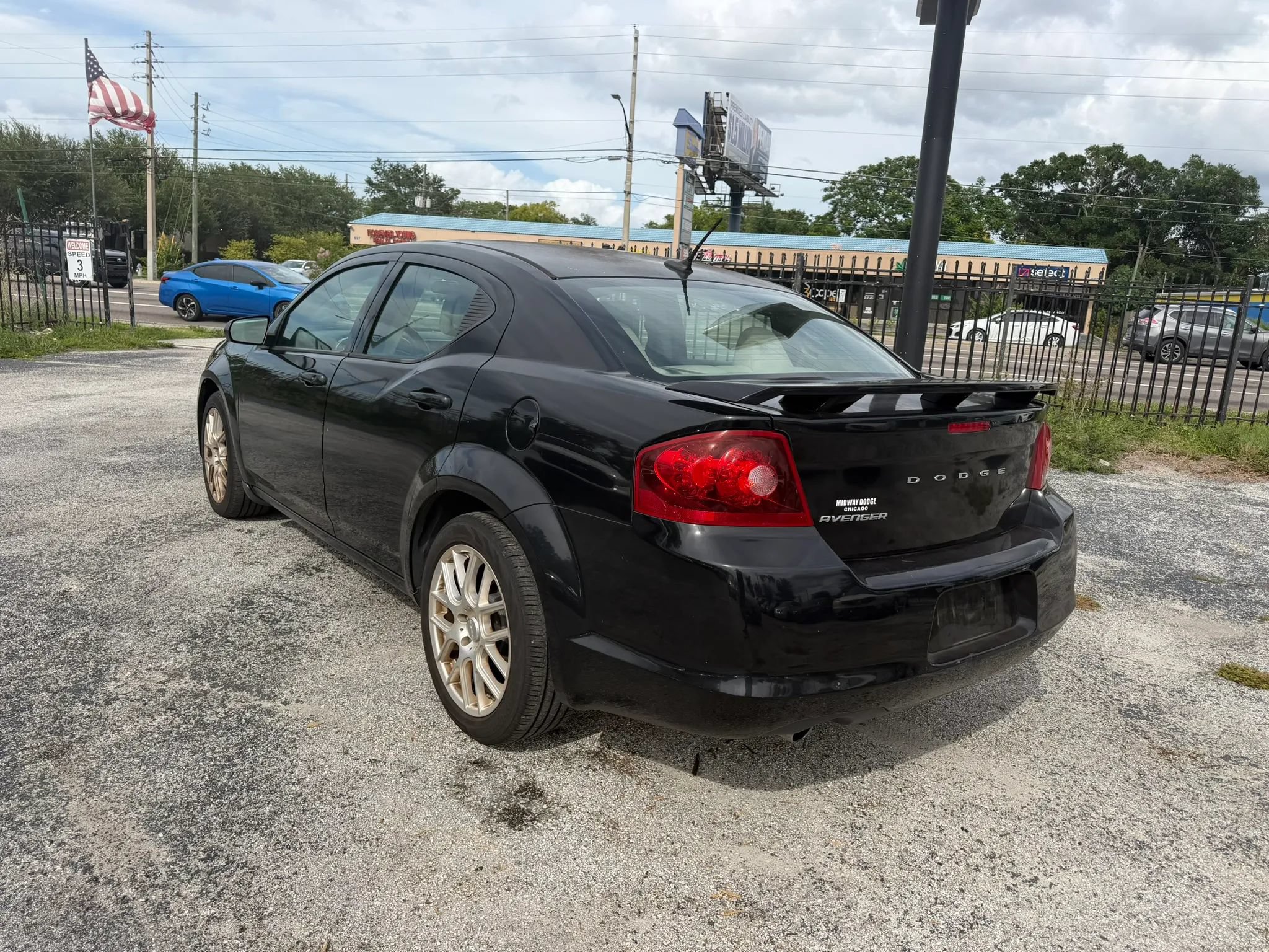 Used 2014 Dodge Avenger SE FWD image 8