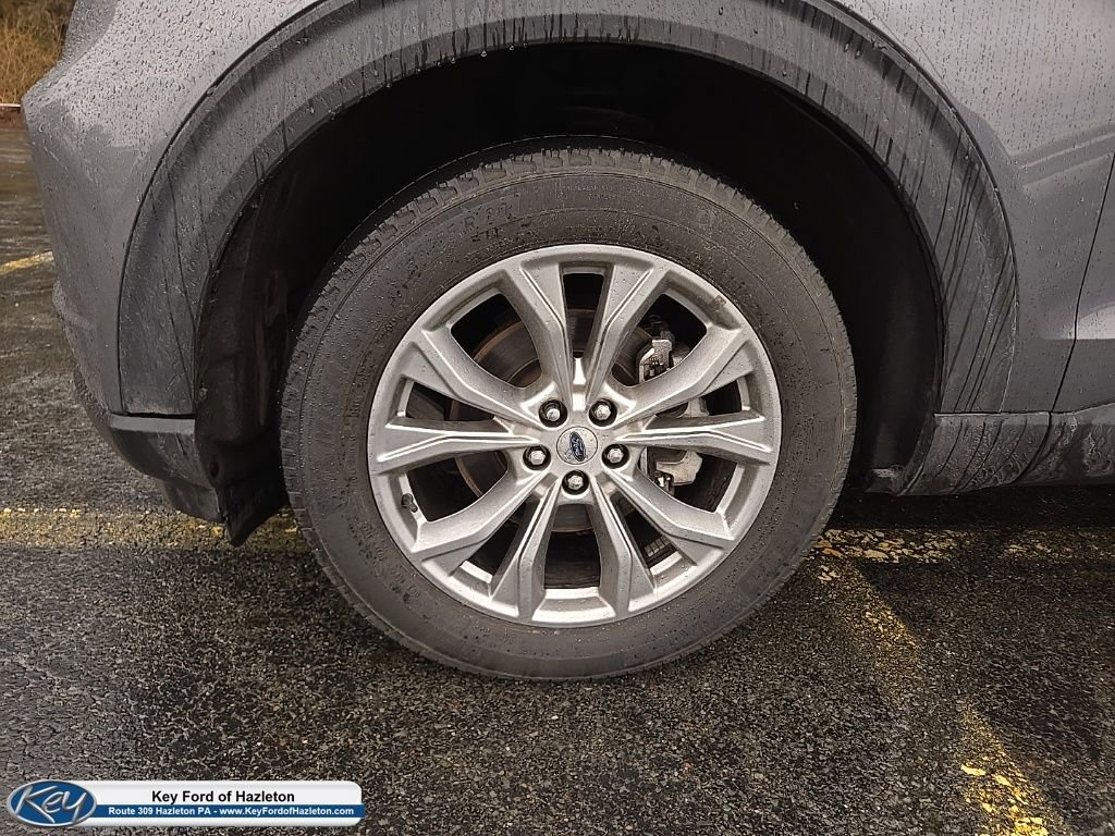 Used 2023 Ford Explorer XLT w/ Equipment Group 202A image 10