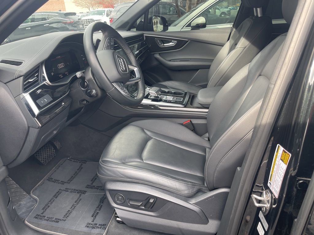 Used 2025 Audi Q7 3.0T Premium Plus image 11