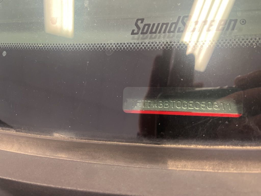 Used 2016 Ford F350 XLT w/ XLT Premium Package image 6