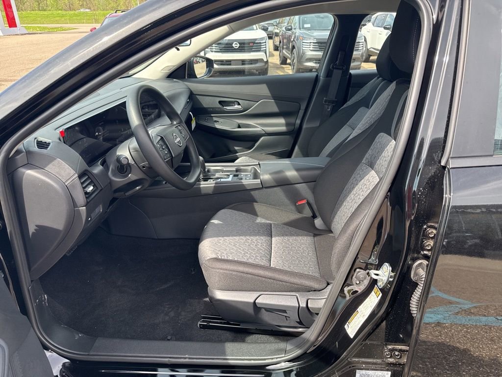 New 2026 Nissan Sentra SV FWD image 9