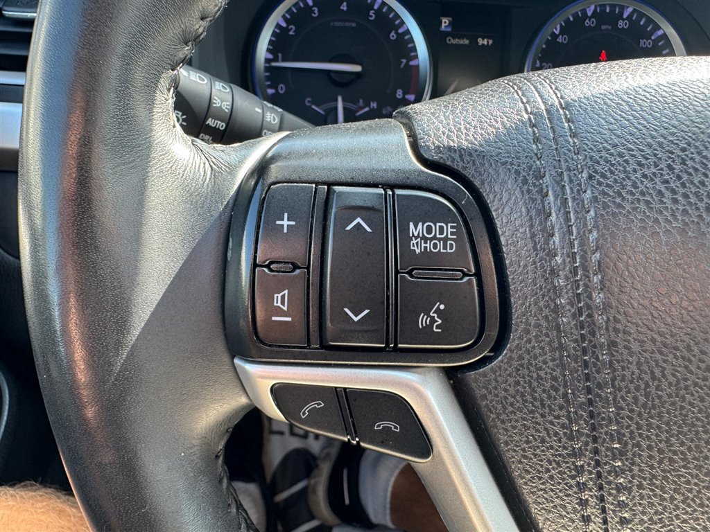 Used 2019 Toyota Highlander SE AWD/4WD image 13