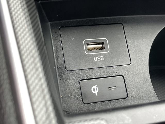 Used 2022 Hyundai Santa Fe SEL FWD image 19