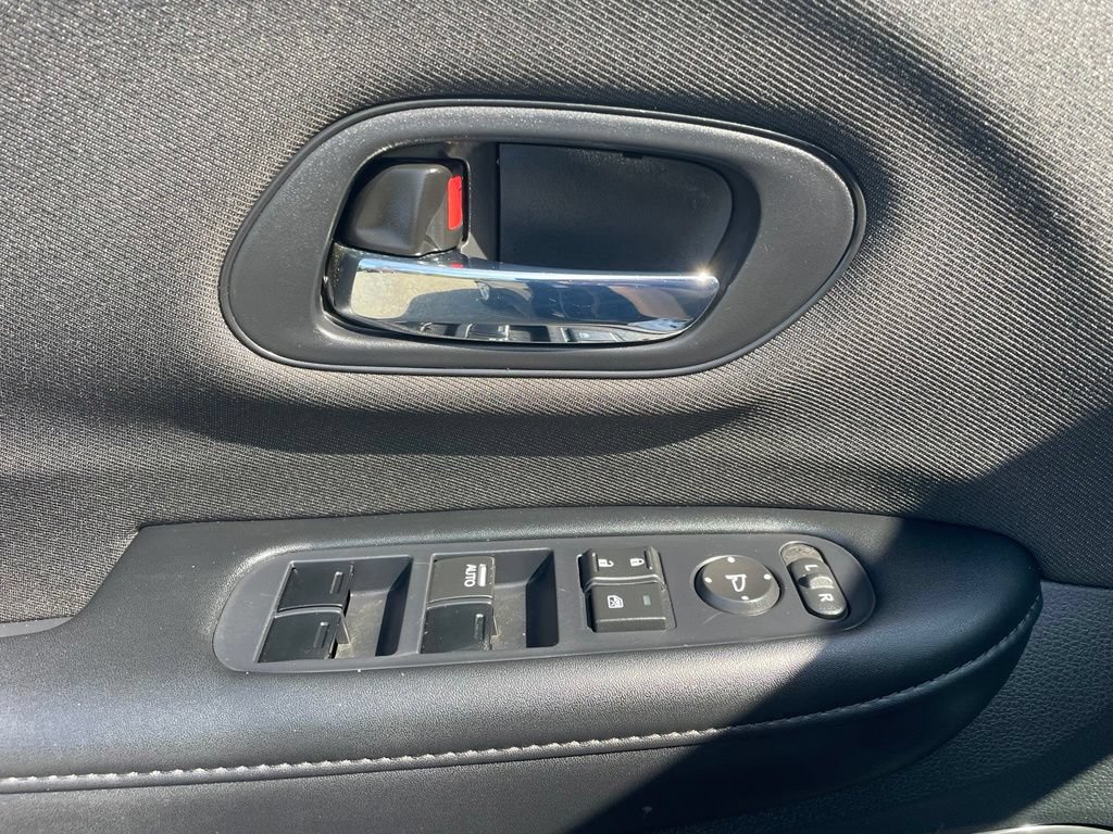 Used 2019 Honda HR-V LX image 24