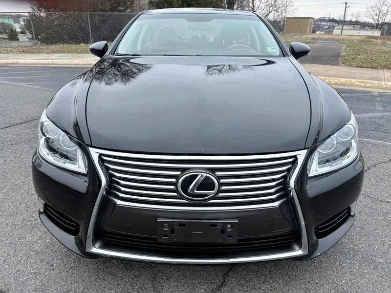 Used 2015 Lexus LS 460 AWD image 2