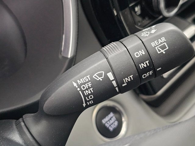 Used 2024 Toyota Highlander Limited image 14