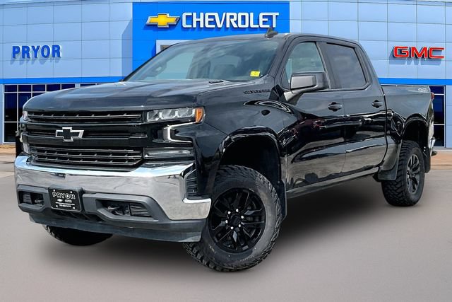 Used 2021 Chevrolet Silverado 1500 LT w/ LPO, Dark Essentials Package AWD/4WD image 3