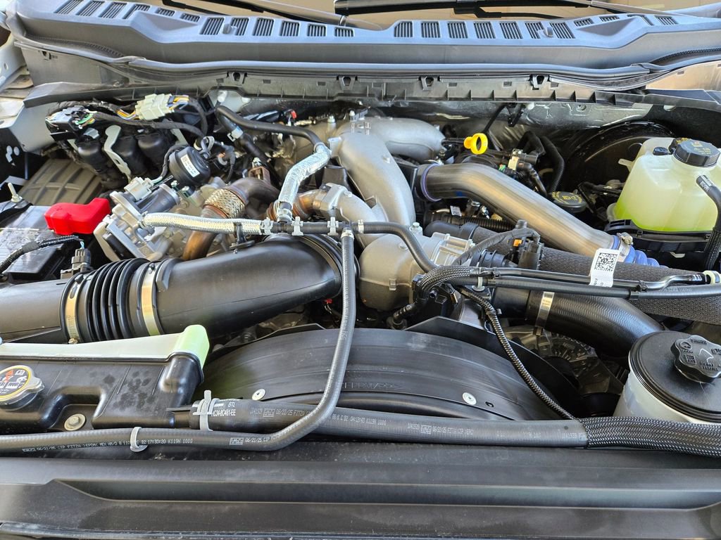 Used 2025 Ford F250 Lariat w/ Chrome Package image 38