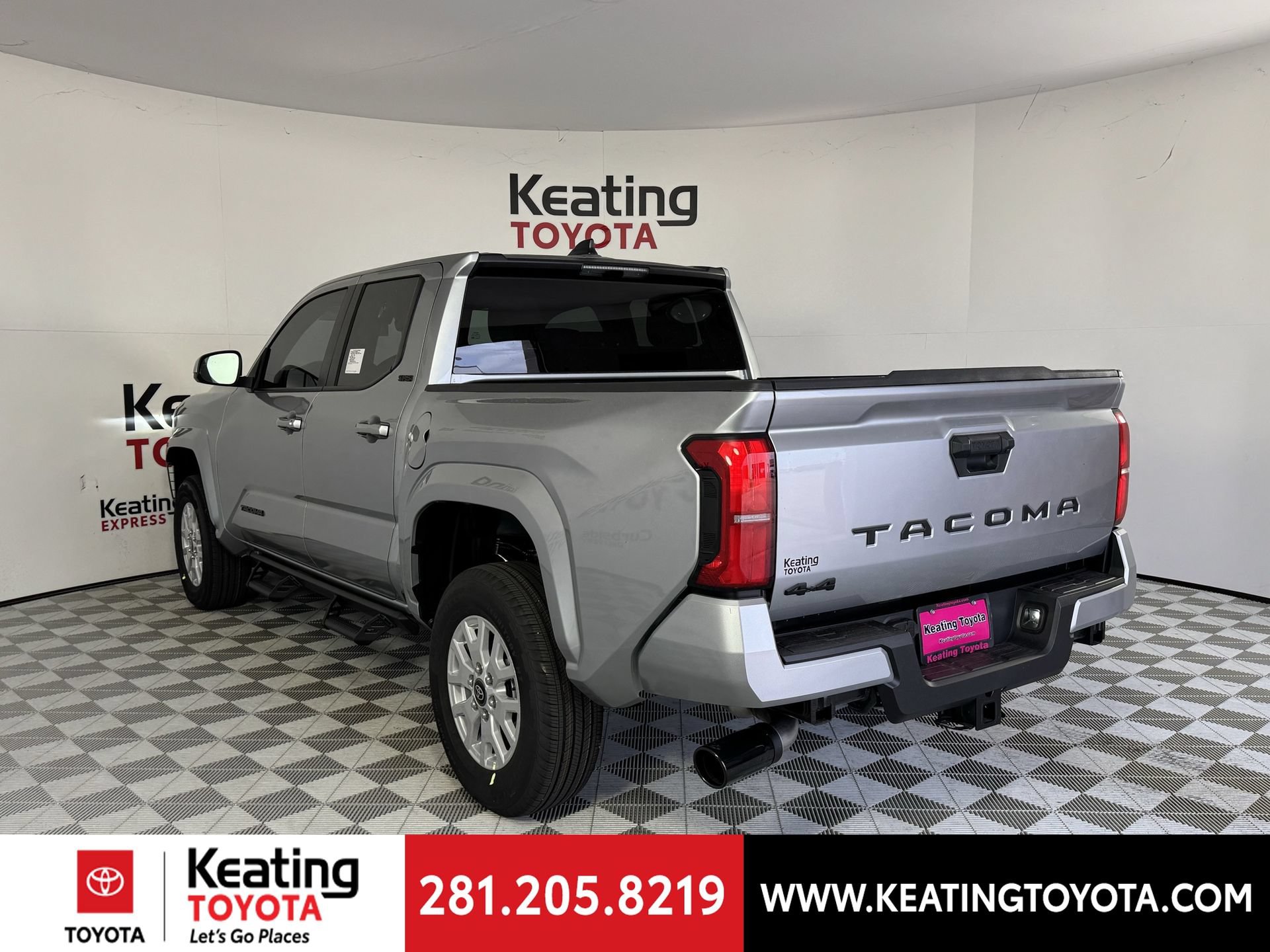 Used 2026 Toyota Tacoma SR5 AWD/4WD image 10