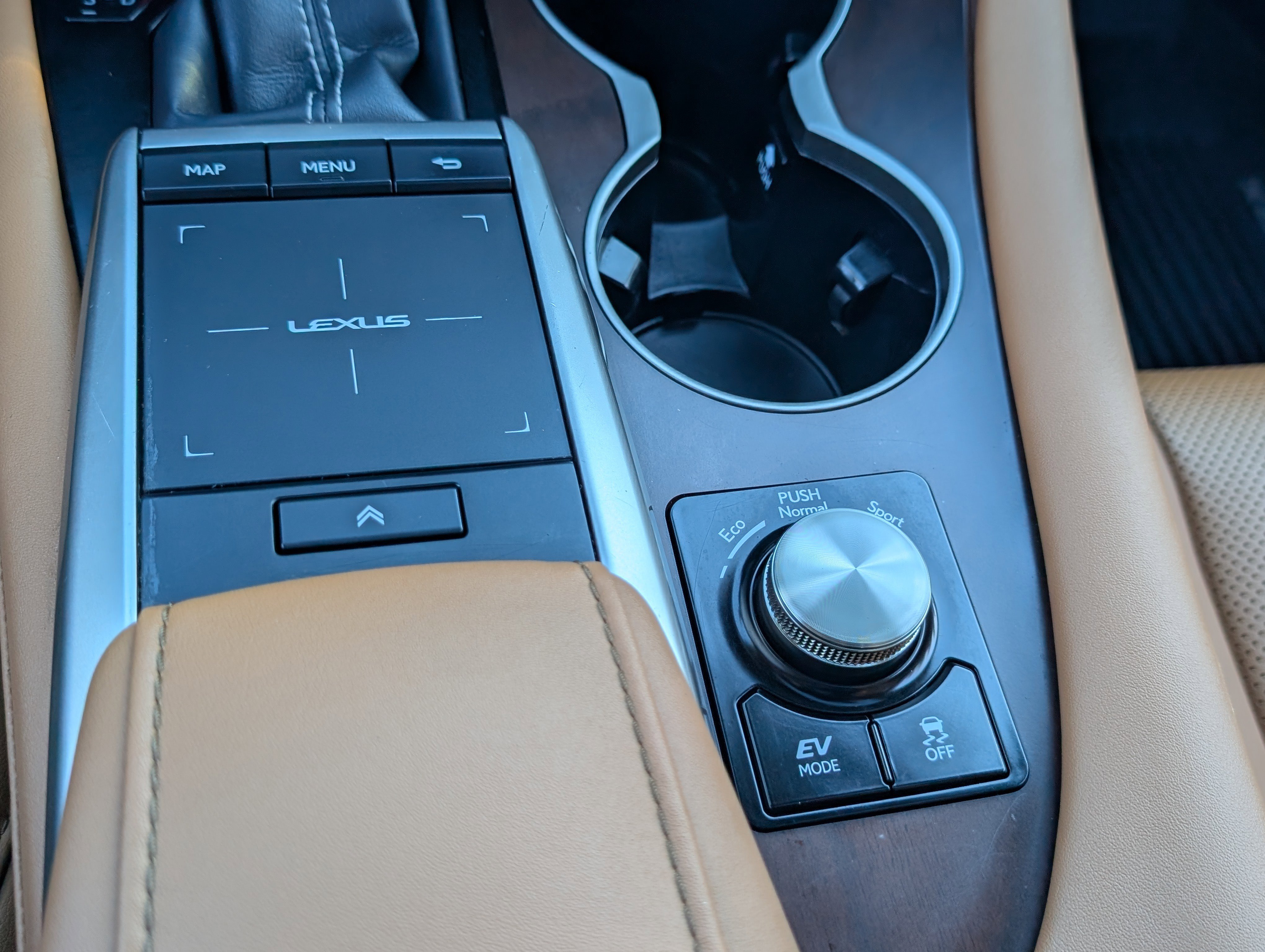 Used 2022 Lexus RX 450h AWD w/ Premium Package image 26