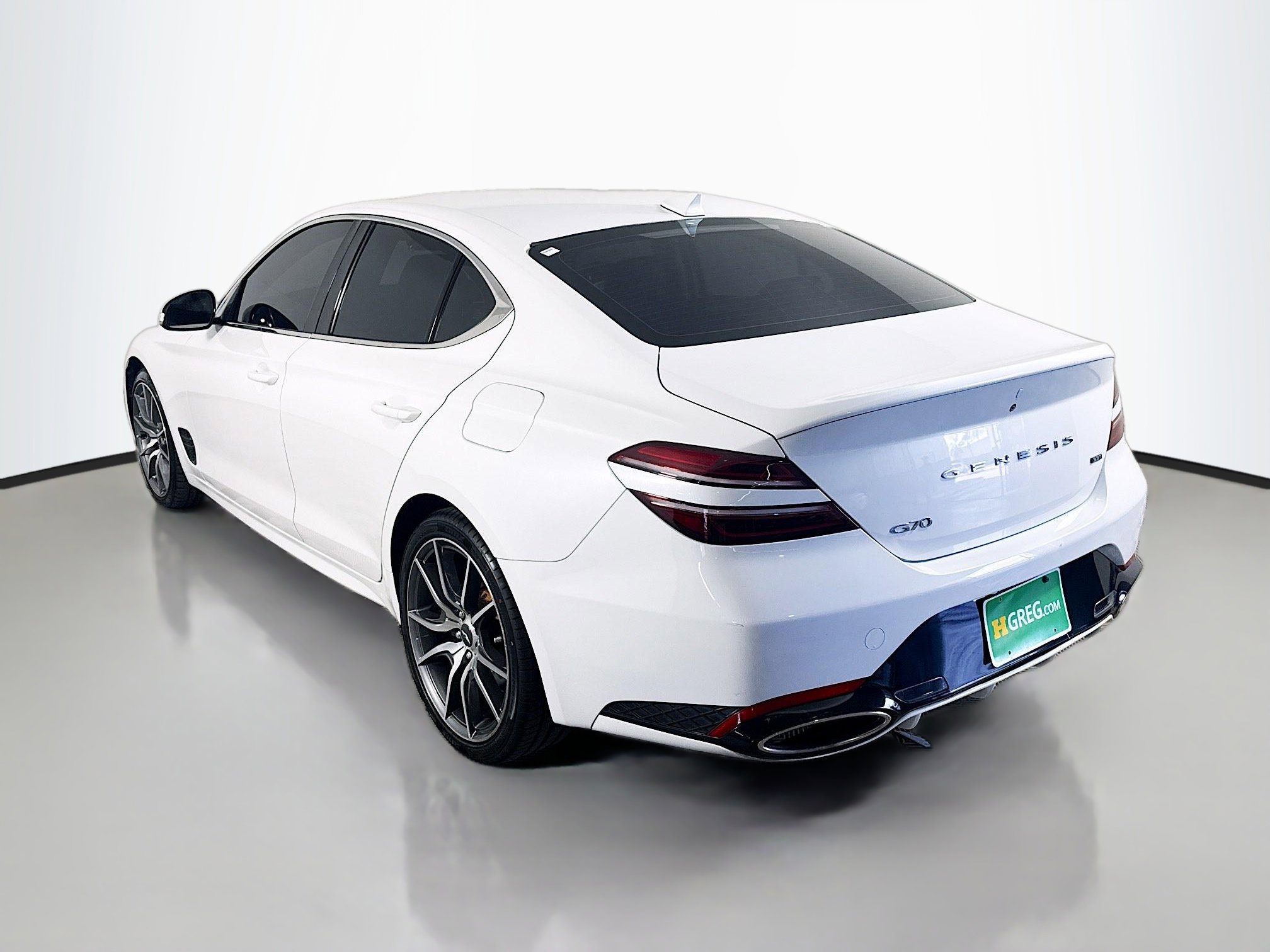 Used 2022 Genesis G70 3.3T image 7