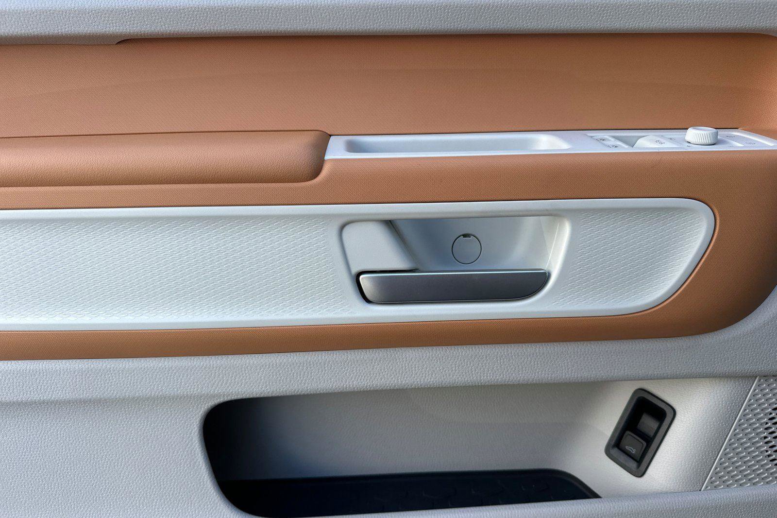 New 2025 Volkswagen ID. Buzz 1st Edition image 10