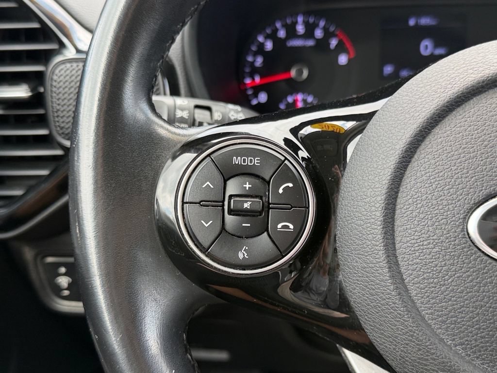Used 2020 Kia Soul EX w/ Option Group 015 FWD image 25