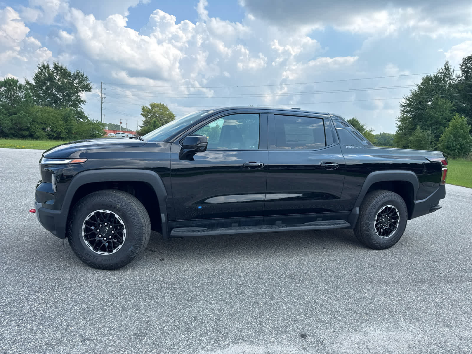 New 2026 Chevrolet Silverado EV Trail Boss w/ Premium Package image 3