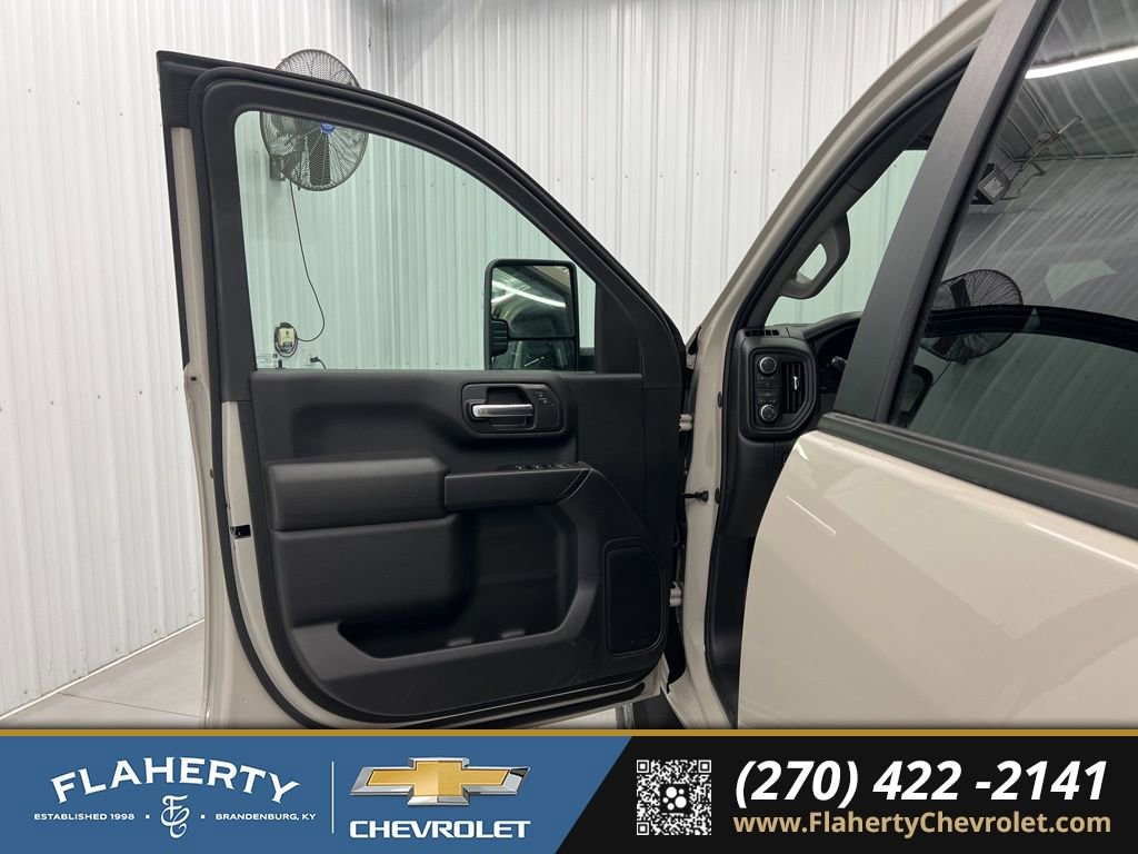 New 2026 Chevrolet Silverado 2500 Custom w/ Custom Convenience Package image 8