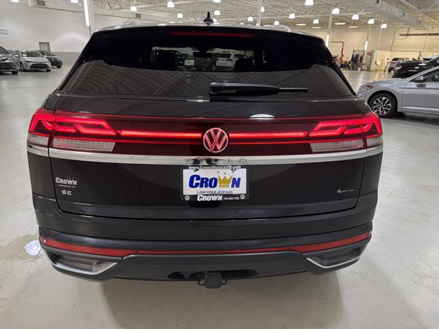 Used 2024 Volkswagen Atlas Cross Sport SE AWD/4WD image 7