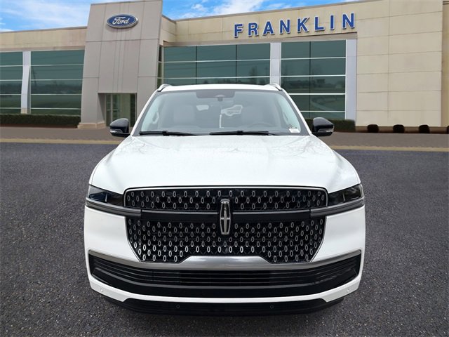 New 2025 Lincoln Navigator L Reserve image 2