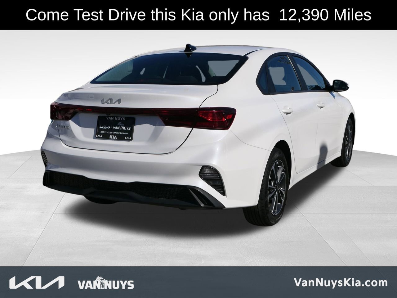 Used 2023 Kia Forte LXS image 2