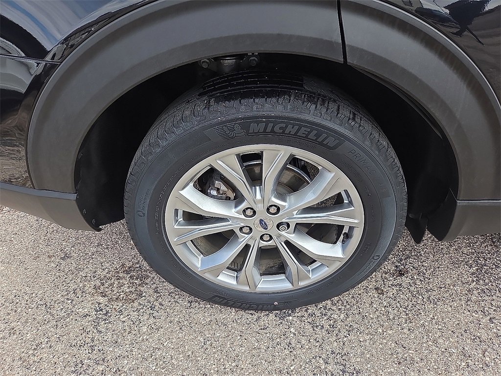 Used 2020 Ford Explorer XLT w/ Equipment Group 202A image 7