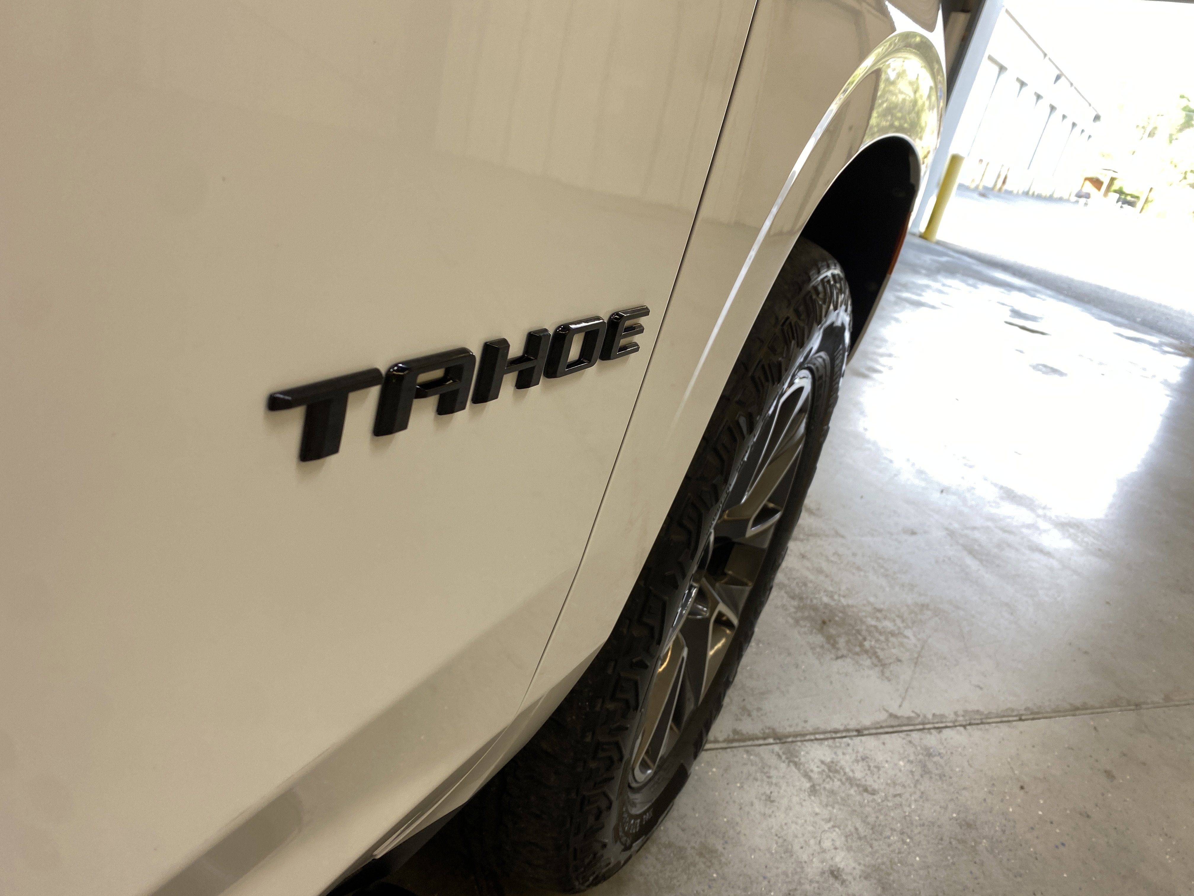 Used 2023 Chevrolet Tahoe Z71 w/ Z71 Off-Road Package image 17