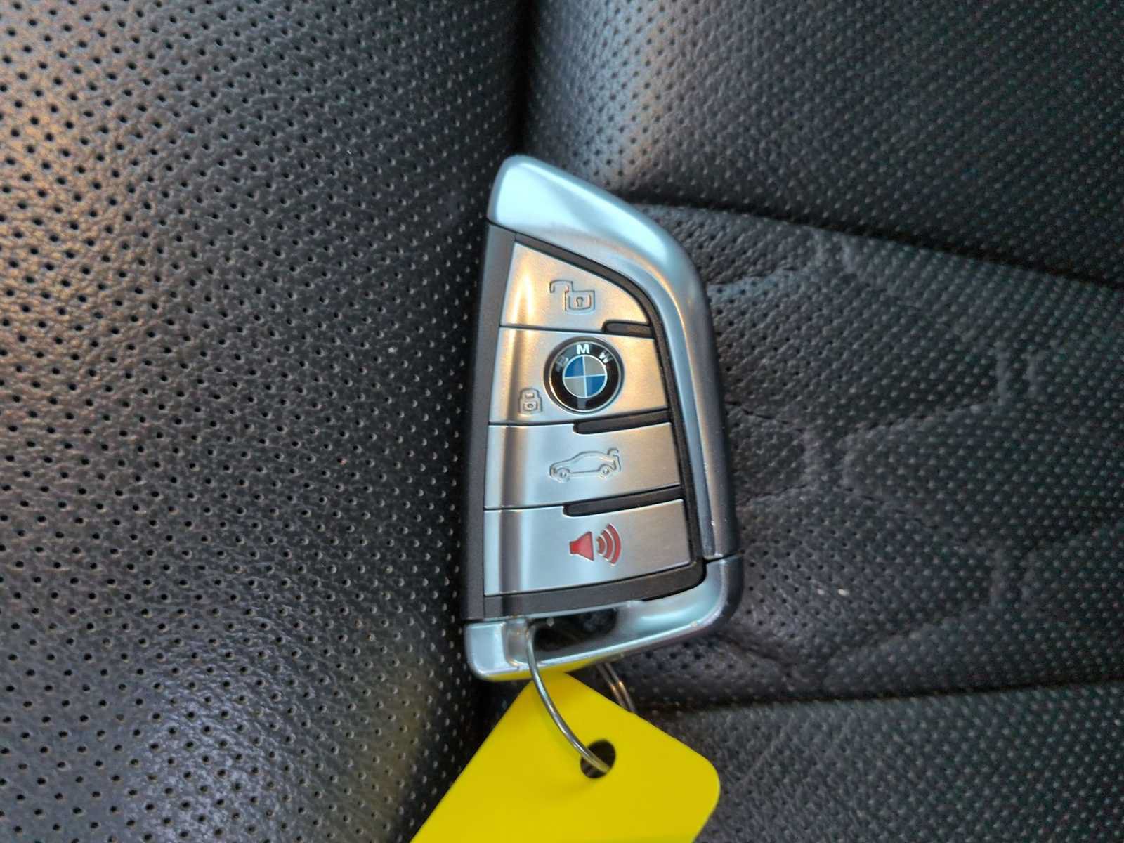 Used 2020 BMW X7 xDrive40i w/ Premium Package AWD/4WD image 38