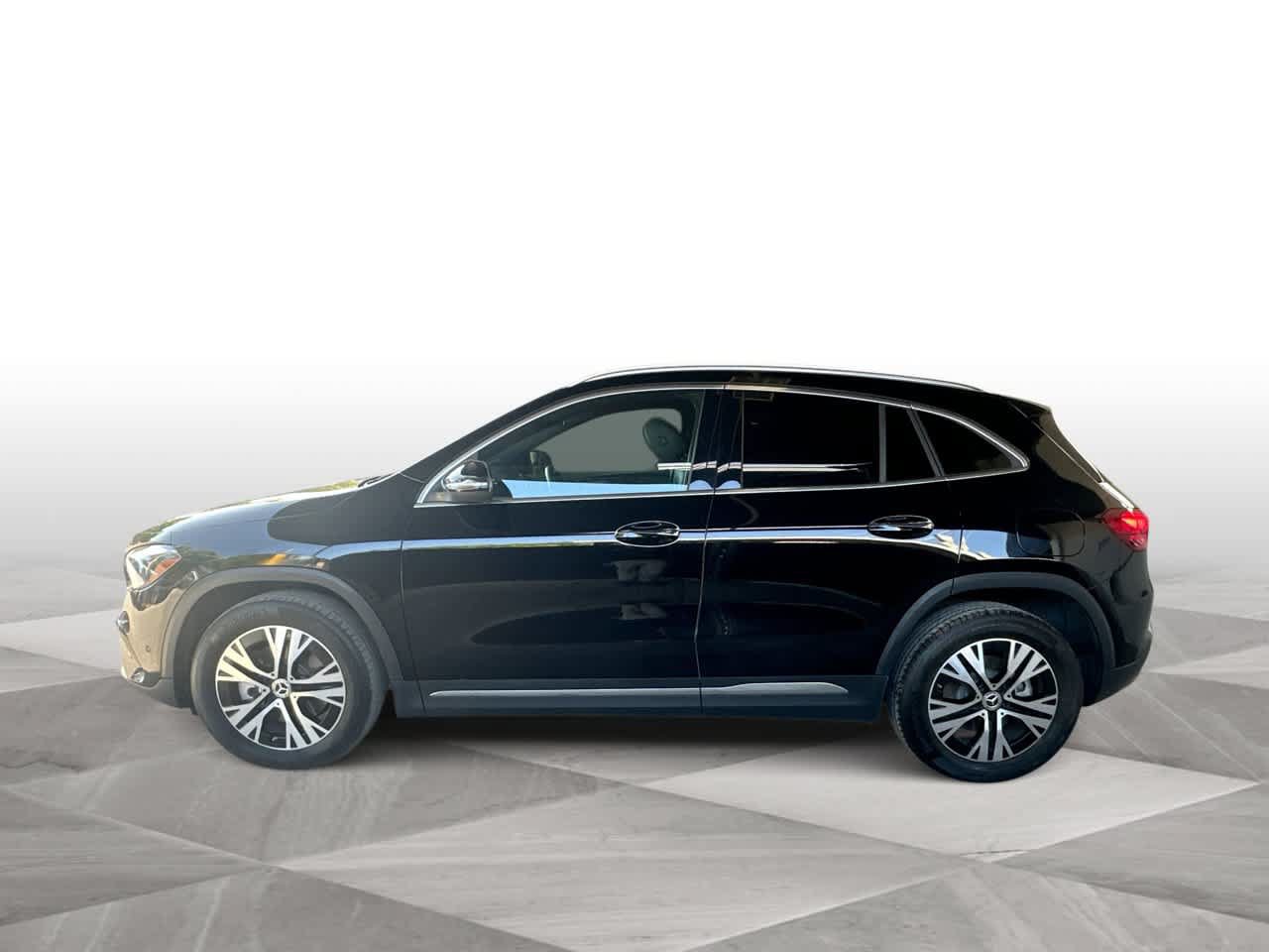 Used 2025 Mercedes-Benz GLA 250 4MATIC image 5