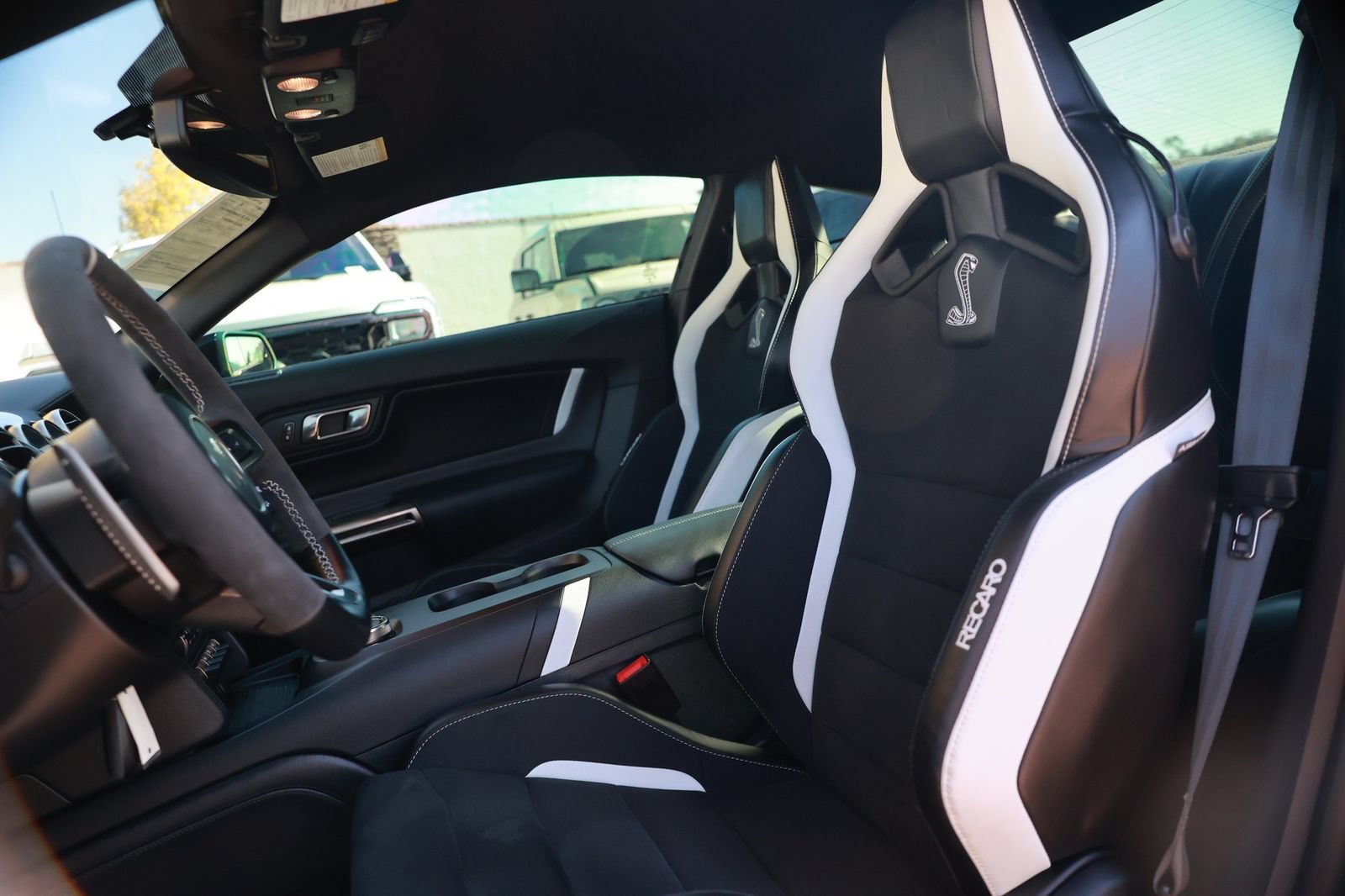 Used 2021 Ford Mustang Shelby GT500 w/ Technology Package RWD image 25