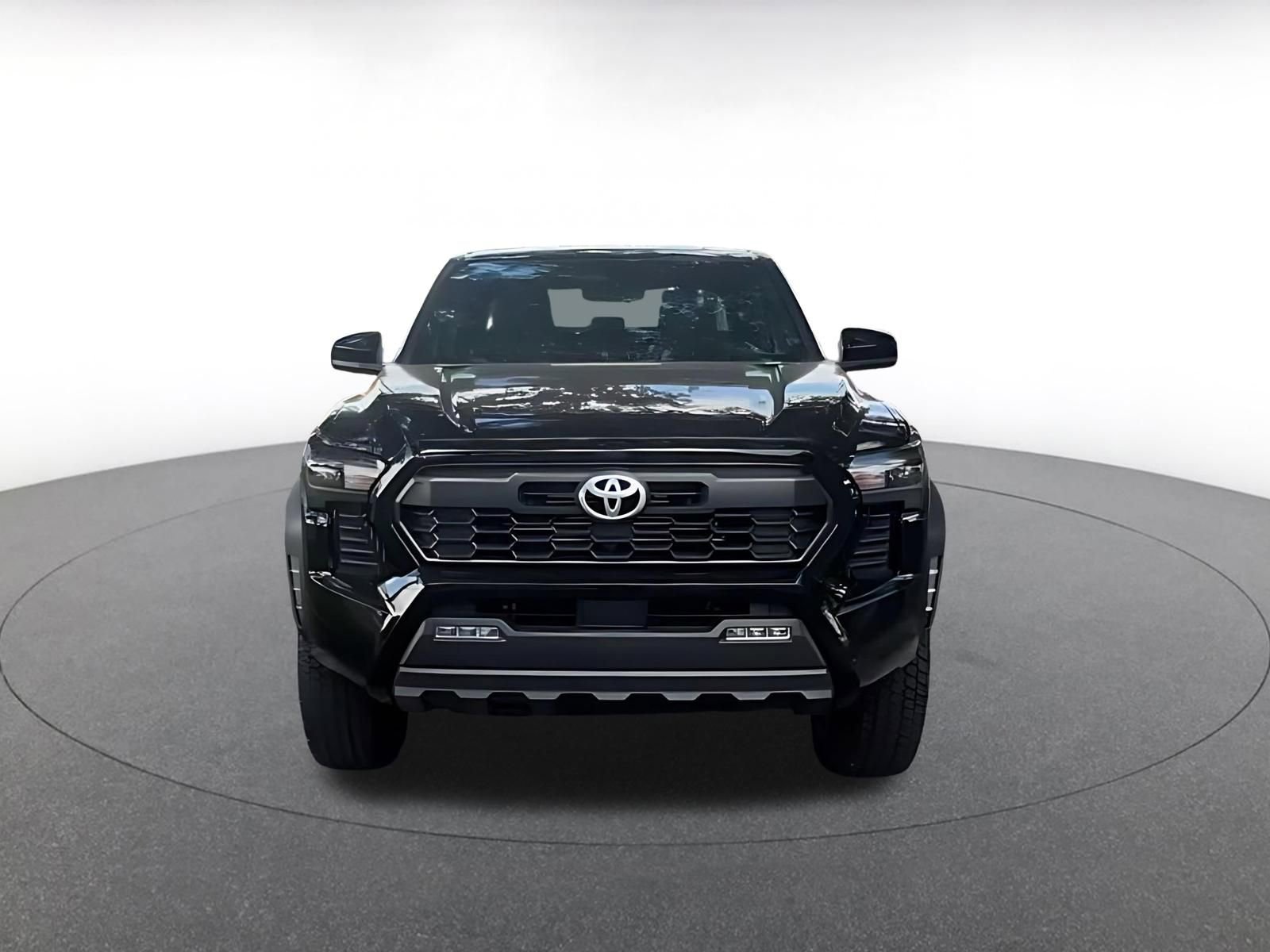 Used 2024 Toyota Tacoma TRD Off-Road AWD/4WD image 5
