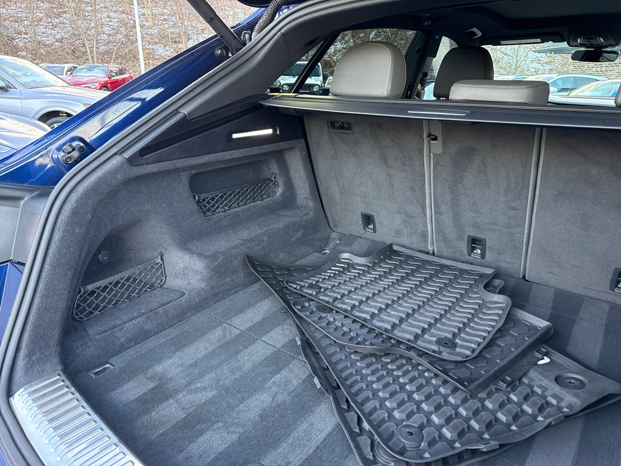 Used 2019 Audi Q8 Premium Plus w/ Premium Plus image 17