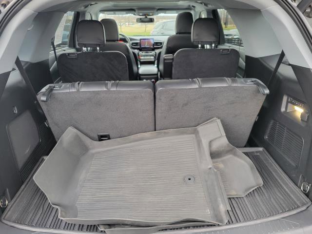 Used 2022 Ford Explorer Limited w/ Equipment Group 301A image 29