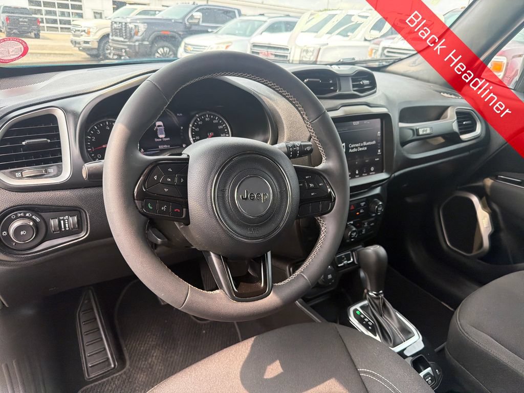 Used 2021 Jeep Renegade Latitude AWD/4WD image 14