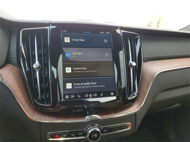 Used 2025 Volvo XC60 B5 Ultra w/ Protection Package Premier image 13