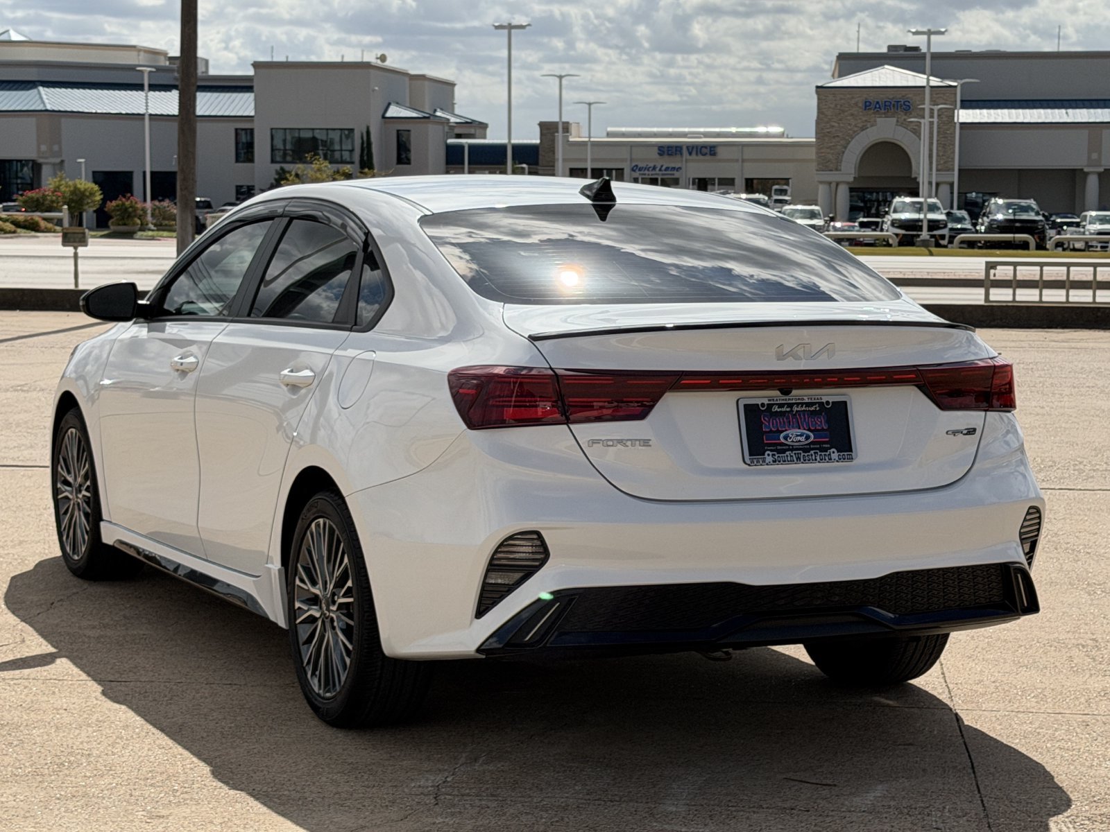 Used 2024 Kia Forte GT-Line FWD image 6