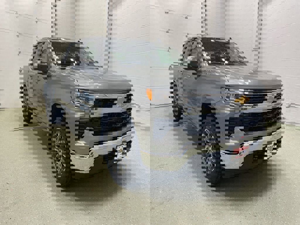 New 2026 Chevrolet Silverado 1500 LT image 2