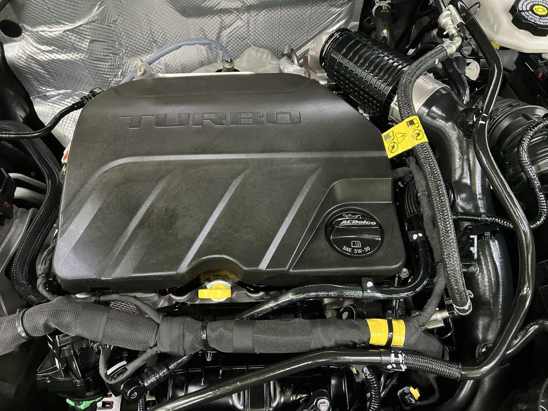 Used 2024 Chevrolet Trax RS w/ Sunroof Package FWD image 29