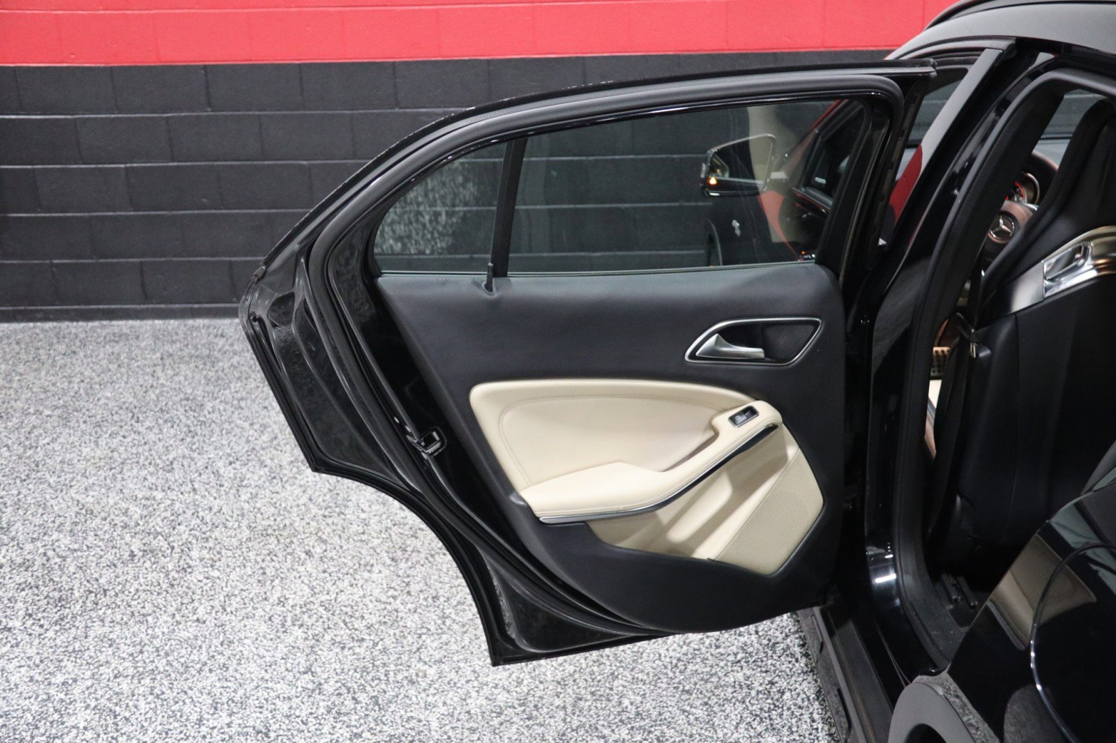 Used 2018 Mercedes-Benz GLA 45 AMG 4MATIC w/ Multimedia Package image 41