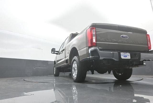 New 2026 Ford F250 XLT w/ FX4 Off-Road Package AWD/4WD image 35