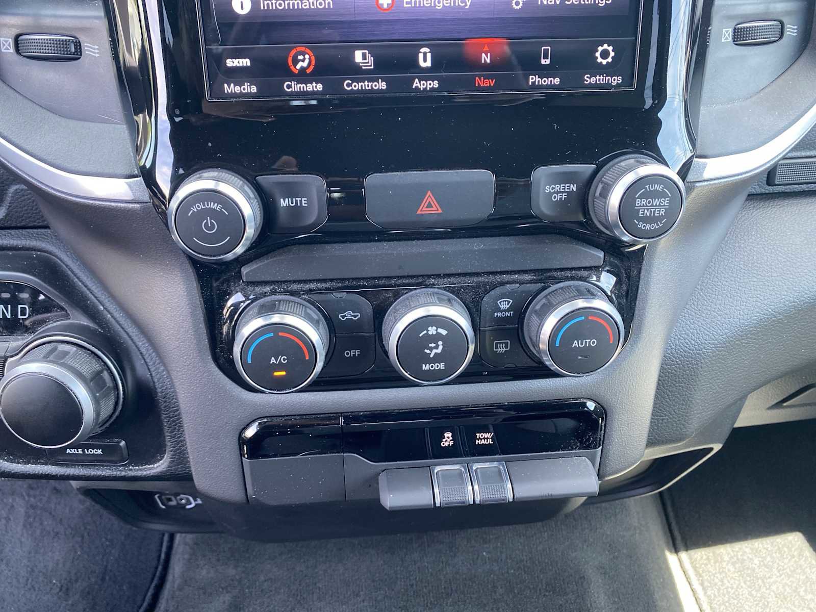 Used 2021 RAM 1500 Big Horn image 18